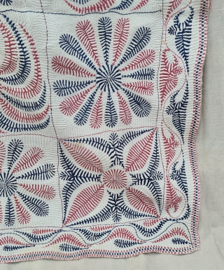 Very Fine Kantha Quilted and embroidered wave design cotton kantha Probably From East Bengal(Bangladesh) region, India. 

c.1875-1900. 

Its size is 108cmX170cm(20220211_155533).            