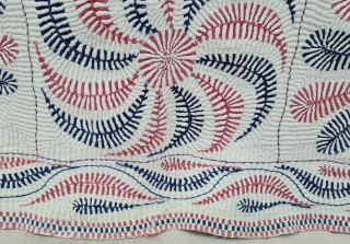 Very Fine Kantha Quilted and embroidered wave design cotton kantha Probably From East Bengal(Bangladesh) region, India. 

c.1875-1900. 

Its size is 108cmX170cm(20220211_155533).            