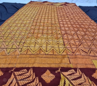 

An Rare Design Vari-Da-Bagh (Copper-Color) ,

Phulkari From West(Pakistan) Punjab. India. India. untwisted Floss silk on hand spun Brown cotton ground cloth. 

Early 19th Century. 

Its size is 116cmX245cm (20210714_155641)
    