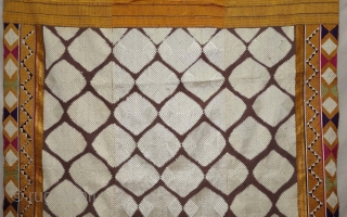 Chand Bagh Phulkari From West(Pakistan) Punjab. India. India. untwisted Floss silk on hand spun Brown cotton ground cloth. 

Early 19th Century. 

Its size is 120cmX255cm (DSC09244).
       