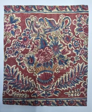 Palampore Floral Chintz Kalamkari , Hand-Drawn Mordant-And Resist-Dyed Cotton, From Coromandel Coast South India. India.

C.1825 - 1850.

Exported to the European Markets.

Its size is 27cmX32cm (20240213_201123).        