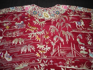 Cheena-Cheeni no Jhablo,Parsi Jhabla(Blouse)From Surat Gujarat India.This kind of Jhabla's were embroidered by Chinese artisans in the town of Surat in Gujarat for the Parsi women of that region.The Parsi's are a  ...