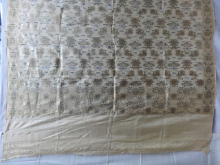 Chanderi Dupatta cotton and silk handwoven with real Zari threads,traditionally this Dupatta made in Chanderi, Madhya Pradesh, India. c.1900.Its size is 155cmX220cm(DSC01851 New).          