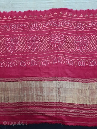 Sari Tie And Dye, Tie and Dye on the Fine Quality Gajji-Silk with Real Zari Pallu, From Jamnagar Gujarat, India. Late 19th Century. Size is 127cmX384cm (20210226_164411).
      