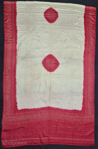 Sari Tie And Dye, Tie and Dye on the Fine Quality Gajji-Silk with Real Zari Pallu, From Jamnagar Gujarat, India. Late 19th Century. Size is 127cmX384cm (20210226_164411).
      