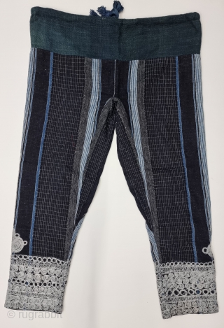 Indigo Blue African Tribal Trouser (Ejar) From Africa, Its Silk Embroidery on Natural Colour , Indigo Blue Cotton Stripes.

C.1875-1900.

Its size is L-98cm,W-120cm (20230306_163634).          