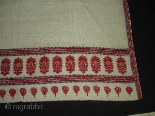 Floral Block Printed Cotton Odhana From Nakhatrana,District of Kutch,Gujarat,India.Its size is 140X270cm.Condition some very small holes.Its Rare piece of Odhana(DSC01756 New).            