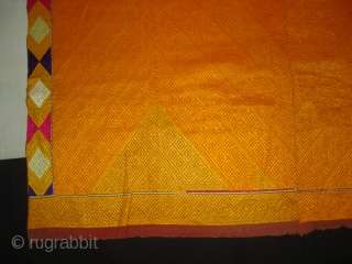 Phulkari From West(Pakistan)Punjab. India.known As Vari-Da-Bagh ,With Rare influence of Colour Change of Embroidery Threads with two Side Borders(DSC07072 New).             