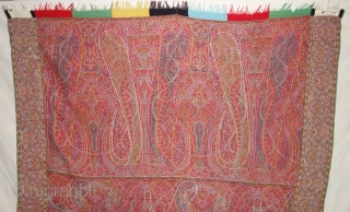 Highly Sikh Period Jamawar Long Shawl with double colour Middle, From Kashmir, India.C.1820-1850.Its Size is 143cmx280cm (DSC07719).
                