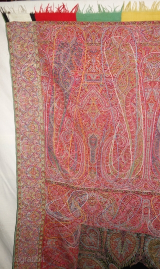 Highly Sikh Period Jamawar Long Shawl with double colour Middle, From Kashmir, India.C.1820-1850.Its Size is 143cmx280cm (DSC07719).
                