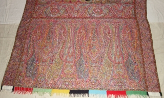 Highly Sikh Period Jamawar Long Shawl with double colour Middle, From Kashmir, India.C.1820-1850.Its Size is 143cmx280cm (DSC07719).
                