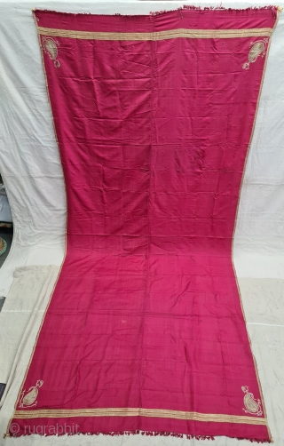 A Very Fine Paithani Plain Weave Dupatta, Its characterised by borders of an oblique Paisley (Ambi)  design,,It’s an Gajji-Silk and zari weave Dupatta,  This type of Dupatta is named after the Paithan  ...