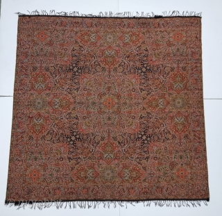 Very Unique European Square Moon Shawl From Probably Woven in Nimes, France.

C.1840-1860.

Its Size is 185cmx190cm (20230323_160203).                 