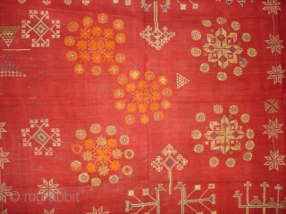 Hand Embroidery(Wool)Odhani Probably From Shekhawati District of Rajasthan.India.known As Lugari.Its Size is 125cmx210cm(DSC00885 New).                   
