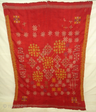 Hand Embroidery(Wool)Odhani Probably From Shekhawati District of Rajasthan.India.known As Lugari.Its Size is 130cmx195cm(DSC00904 New).                   