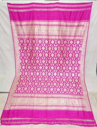 Very Large Size Zari (Real) Brocade Woman’s Dupatta
Silk weave with discontinuous supplementary weft of silver and gold thread.
from Varanasi, 
Uttar Pradesh , India. 
C.18575 - 1900. 

Its Size is 173cm X310cm(DSC09964).  