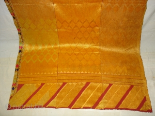 Phulkari From West(Pakistan)Punjab. India.known As Vari-Da-Bagh ,With Rare influence of Change of Embroidery Threads with One Side Borders(DSC08722)
               