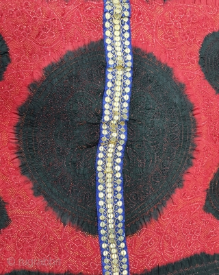 Ceremonial Tie and Dye Odhani known as Kumbhi,Tie and Dye Work on the Gajji-Silk With Real Zari Border on it, From Kutch Region of Gujarat, India. c.1900. Its size is 130cmX160cm. This  ...