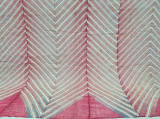 Lahariya Wave Design , Tie and Dye Mothara Dupatta on the Muslin Cotton, From Shekhawati District of Rajasthan. India. India.

C.1850-1875

Its size is 170cmX205cm(20220427_155024).          