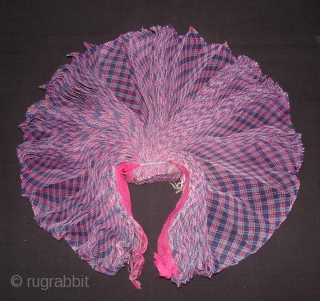 Lahariya Tie and Dye Mothara Turban From Sekhawati District of Rajasthan.India.Its size is near by 15 to 18 miters.Condition is good,Its never been Used(DSC04917 New).        