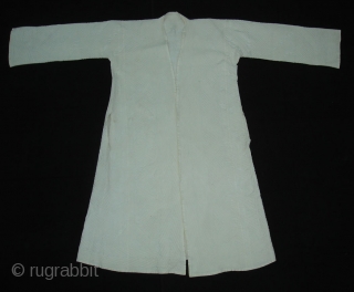 White Vohra Costume(Cotton)from Gujarat India.Made for who offer’s Namaz in mosque.Every Part is quilted inside with Portly thread. Its size,Arm is 70cm,Height is 115cm,Skirt is 135cm. Its very rare piece to find.  ...