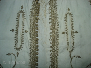 Man’s waistcoat(Sadri/Bandi),Zari (real) embroidered on muslin cotton,From Deccan South, India.Its size is L-46cm,W-46cm. Its set with Man's robe(angarkha)DSC06946 New.              