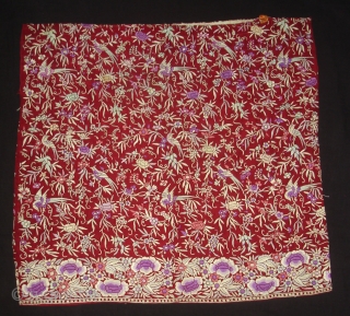 Chakla-Chakli Nu Jhablu, Parsi Jhabla(Blouse)From Surat Gujarat India.This kind of Jhabla's were embroidered by Chinese artisans in the town of Surat in Gujarat for the Parsi women of that region.The Parsi's are  ...