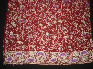 Chakla-Chakli Nu Jhablu, Parsi Jhabla(Blouse)From Surat Gujarat India.This kind of Jhabla's were embroidered by Chinese artisans in the town of Surat in Gujarat for the Parsi women of that region.The Parsi's are  ...