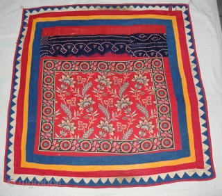 Manchester Print, Roller Print(Cotton)Chakla, with Appliqued work border From Manchester England,Made for Indian Market. India.Its size is 95cmX95cm(DSC02022 New).
              