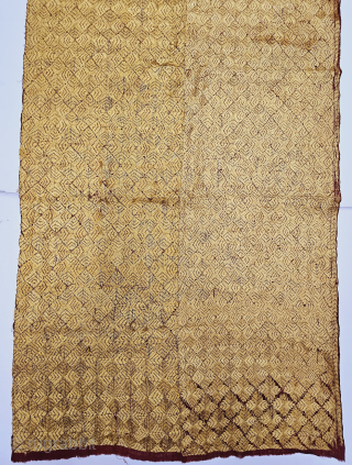 Yellow Bagh Small Size , Phulkari From West(Pakistan) Punjab. India. India. untwisted Floss silk on hand spun (Halwan) cotton ground cloth.

Early 19th Century.

Its size is 88cmX275cm (20240603_153105).      