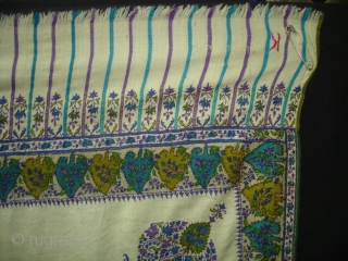 Dorukha Palledar shawl (Pashmina Wool)with Doranga Embroidery From Bengal, India.C.1870.Its size is 130cmX315cm. Good condition(DSC05467 New).                 