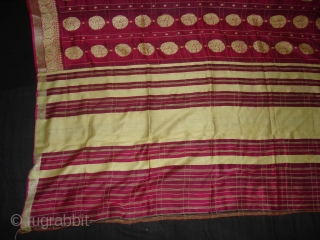 Dupatta handwoven fuchsia silk with zari (Real Silver) from Varanasi, Uttar Pradesh , India. C.1900. Good condition. Its size is 178cmX238cm(DSC05626 New).

           