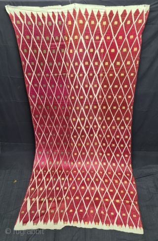 Thirma Phulkari From West(Pakistan)Punjab. India. India.Untwisted Floss silk on hand spun  white cotton  ground cloth. Early 19th Century. Its size is 120cmX245cm(20210703_151517).         