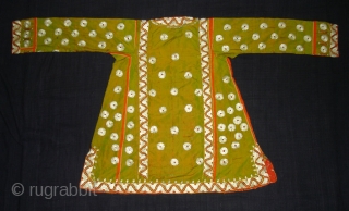 Ceremonial Chamba Costume,From Himachal Pradesh India.Silk ground with flow silk embroidery.Its size is L-74,W-60cm.Condition is good(DSC09911 New).                