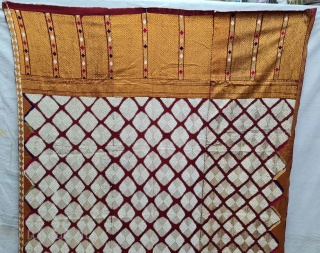 Chand Bagh Phulkari From West(Pakistan) Punjab. India. India. untwisted Floss silk on hand spun Brown cotton ground cloth. Early 19th Century.
Its size is 130cmX260cm(20210713_125213).         