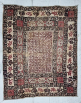 An Kalamkari And Block Print And Hand-Drawn, Mordant- And Resist-Dyed Khadi Cotton, From Gujarat  Region of North-West India. India. 

Exported to the South-East-Asian Markets.

c.1875-1900. 

Its size is 131cmX158cm(20220716_152245).    