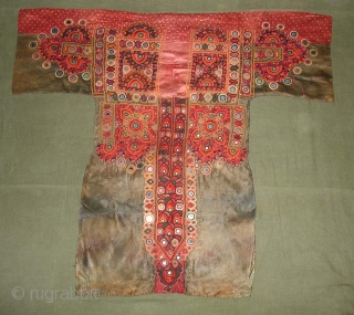 Embroidered Blouse-Front(Gaj)From Nindo Shehr,Sindh Provision of Pakistan. Pakistan.Green silk lined with cotton,silk embroidery with mirrors(DSC04131).                  