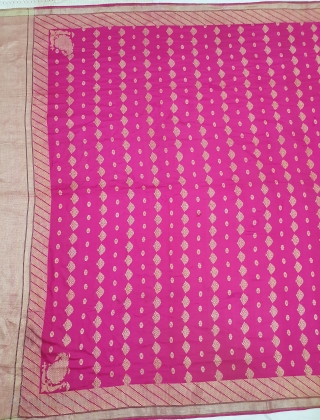 A Very Large Dupatta handwoven fuchsia silk with zari (Real Silver with Gold Polish) from Varanasi, Uttar Pradesh , India. c.1900. Good condition. Its size 175cmX315cm(20200715_152414).
       