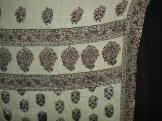 Floral Block Printed Cotton Odhanai From Baghru,District of Rajasthan,India.Its size is 112X220cm(DSC04826 New).                    