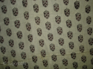 Floral Block Printed Cotton Odhanai From Baghru,District of Rajasthan,India.Its size is 112X220cm(DSC04826 New).                    