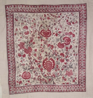Palampore  Chintz Kalamkari , Hand-Drawn Mordant-And Resist-Dyed Cotton,From Coromandel Coast South India.  India. 

 C.1730 -1760.

Exported to the South-East-Asian Markets

Its size is 104cmX115cm(DSC09125).        