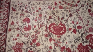 Palampore  Chintz Kalamkari , Hand-Drawn Mordant-And Resist-Dyed Cotton,From Coromandel Coast South India.  India. 

 C.1730 -1760.

Exported to the South-East-Asian Markets

Its size is 104cmX115cm(DSC09125).        