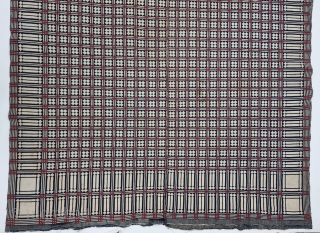 Majnu Khes 
Khes is a cotton bedspread that was (in some cases still is) traditionally handwoven in Punjab, both western and eastern, and some parts of Sindh. At one time, Khes had  ...