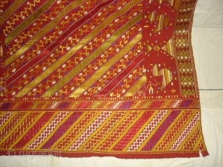 Phulkari From East(Punjab) India.Known Sarpallu Phulkari. Very rare influence of showing Ducks both sides(DSC02714 New).
                  