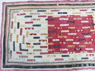 Quilt Embroidered and Printed Patch work,From Dwaraka Region of Saurashtra Gujarat. India.very fine quilted and Patch work.Rare kind of Piece.Its size is 70cmX140cm(160108).
          