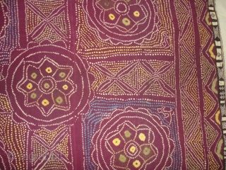 Single Bandh Tie and Dye Odhani From Shekhawati District of Rajasthan. India.Its Very rare Single Bandh Tie and Dye Odhani. Natural Colours On the Khadi Cotton.C.1900.Its size is 143CmX187cm(DSC04975 New).   