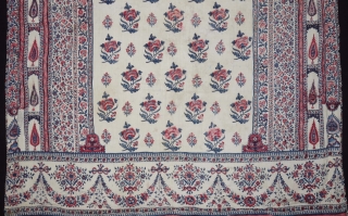 Floral Chintz Kalamkari of Jainamaz style, Hand-Drawn Mordant-And Resist-Dyed Cotton,From Coromandel Coast South India. India. Made for Persian Market,C.1750-1800. Its size is 87cmX132cm(DSC09281).
          