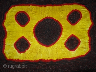 Ceremonial Tie and Dye Odhani known as Kumbhi,Tie and Dye Work on the Gajji-Silk From Kutch Region of Gujarat, India. C.1900. Its size is 145cmX160cm(DSC03619 New).
       