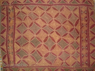 Single Bandh Tie and Dye Odhani From Shekhawati District of Rajasthan. India.Its Very rare Single Bandh Tie and Dye Odhani. Natural Colours On the Khadi Cotton.C.1900.Its size is 135CmX180cm(DSC04949 New).
   