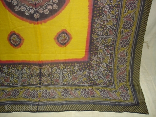 Tie and Dye Cotton Odhani From Kutch Gujarat India.Its size is 170cmX210cm.Its known Shikar Bandh Tie and Dye.Condition is very good(DSC05920 New).
           